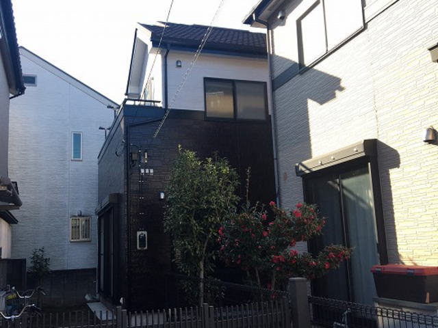 【施工実績357】外壁塗装・屋根重ね葺き：埼玉県越谷市
