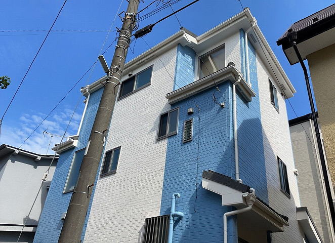 【施工実績557】外壁塗装・屋根重ね葺き：埼玉県越谷市