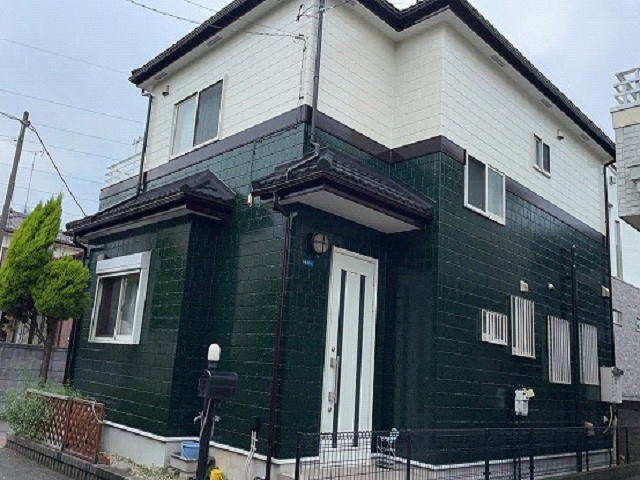 【施工実績722】外壁塗装・屋根重ね葺き：埼玉県鴻巣市