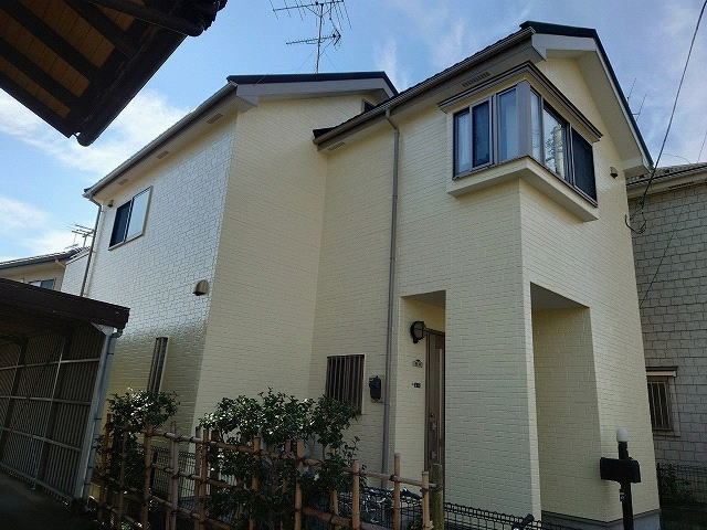 【施工実績796】外壁塗装・屋根重ね葺き：埼玉県鴻巣市