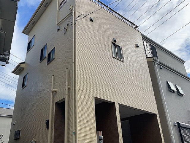 【施工実績923】外壁塗装・屋根重ね葺き：埼玉県八潮市