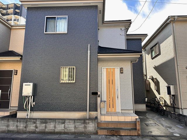 【施工実績1543】外壁塗装・屋根重ね葺き：埼玉県さいたま市北区